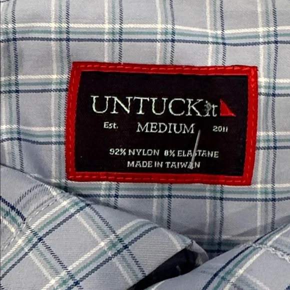 Untuck it Men’s Button down Casual shirt. Size Medium Blue EUC - Picture 2 of 7